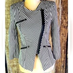 Line & Dot  NWT Black / White Stripe Size Small